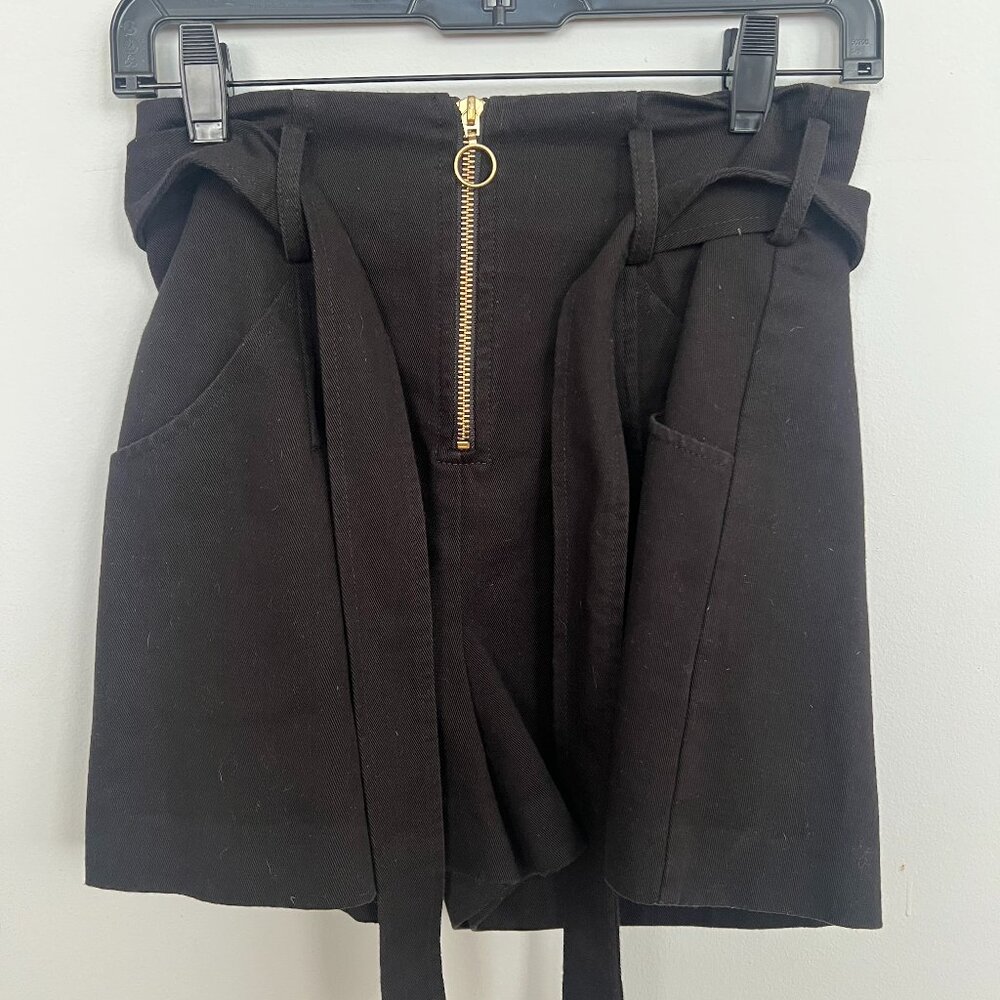 INTERMIX Shorts (NWT) Size 2